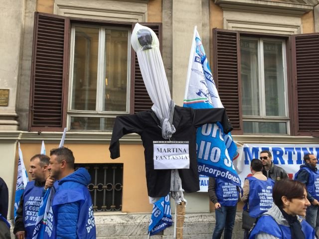 sit-in28042015